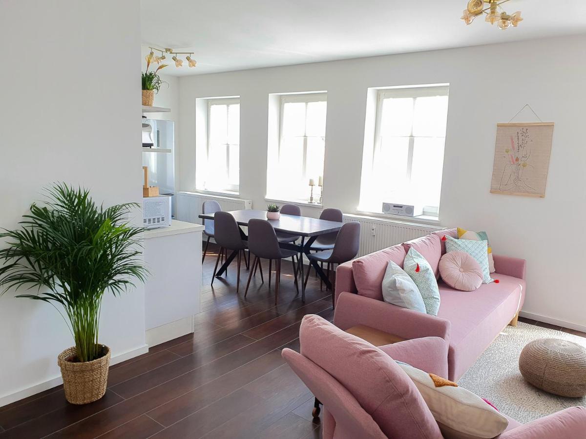 Pb Ferienwohnungen - Fewo 7 - Stilvoll Eingerichtetes Apartment Im Herzen Senftenbergs Екстериор снимка