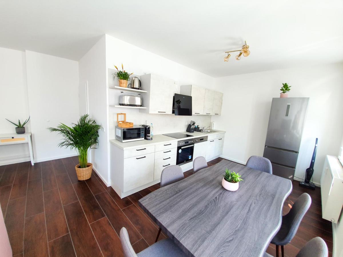 Pb Ferienwohnungen - Fewo 7 - Stilvoll Eingerichtetes Apartment Im Herzen Senftenbergs Екстериор снимка